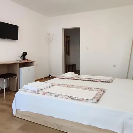 диди Гостевой дом *